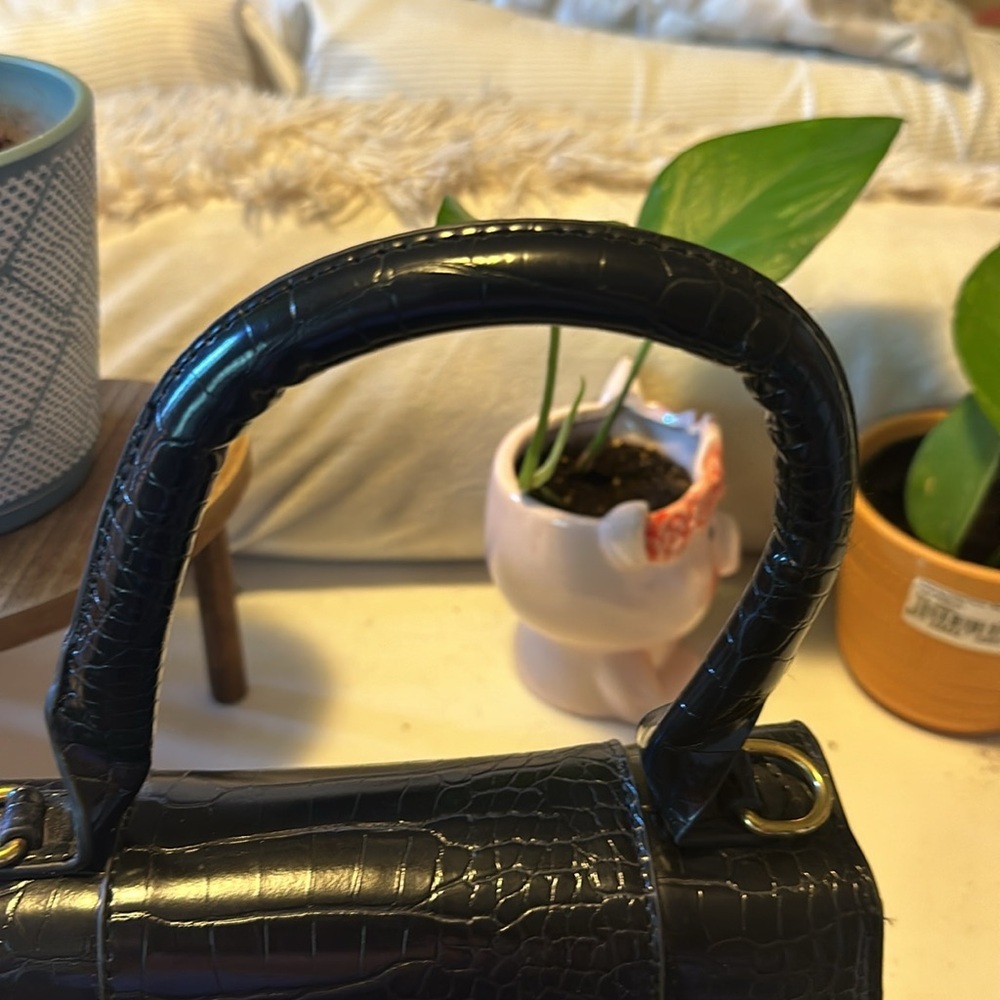 Black mini hand bag with strap - Picture 3 of 13